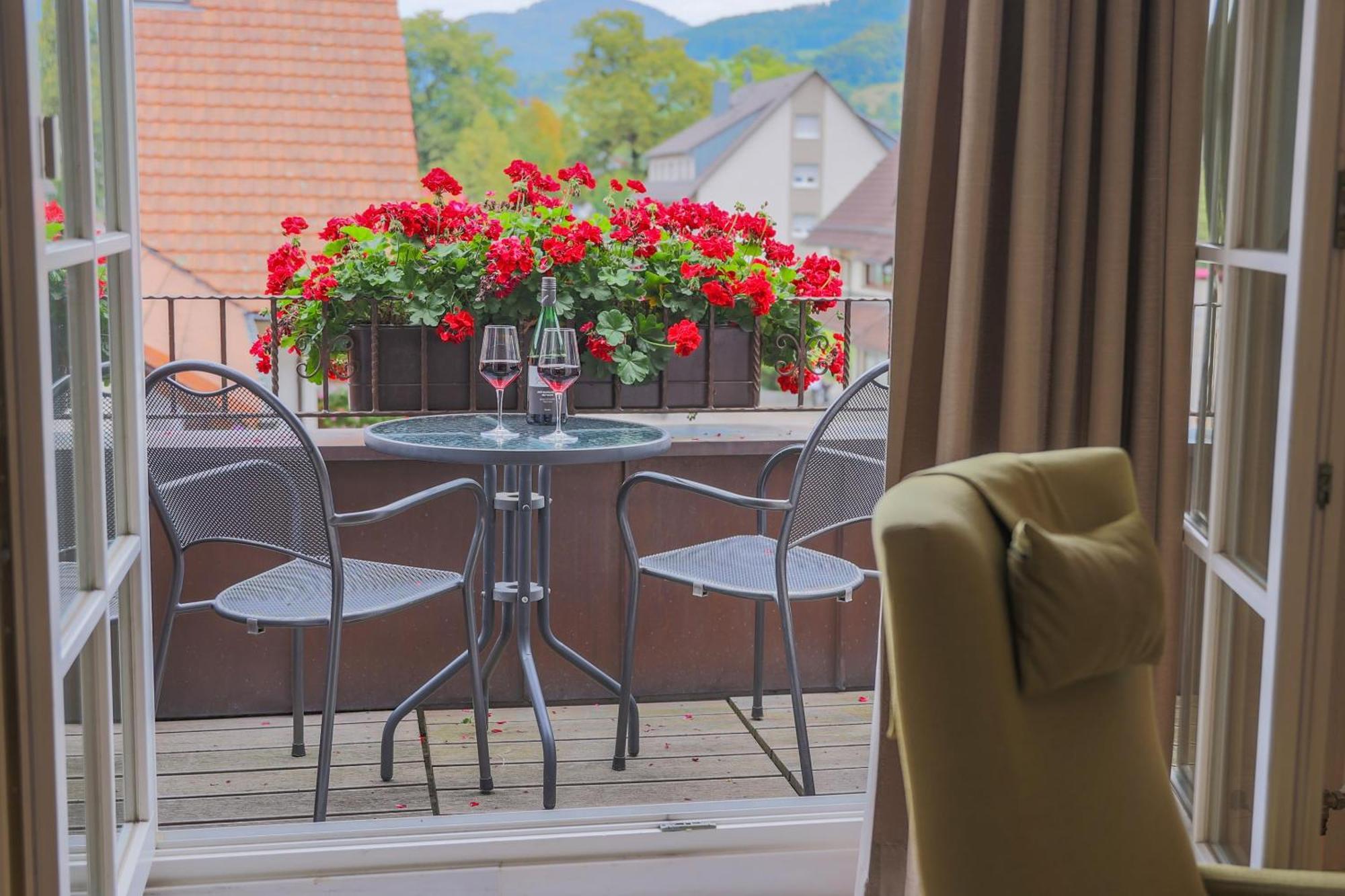 Hotel-Gasthaus Goldener Engel Glottertal Kültér fotó