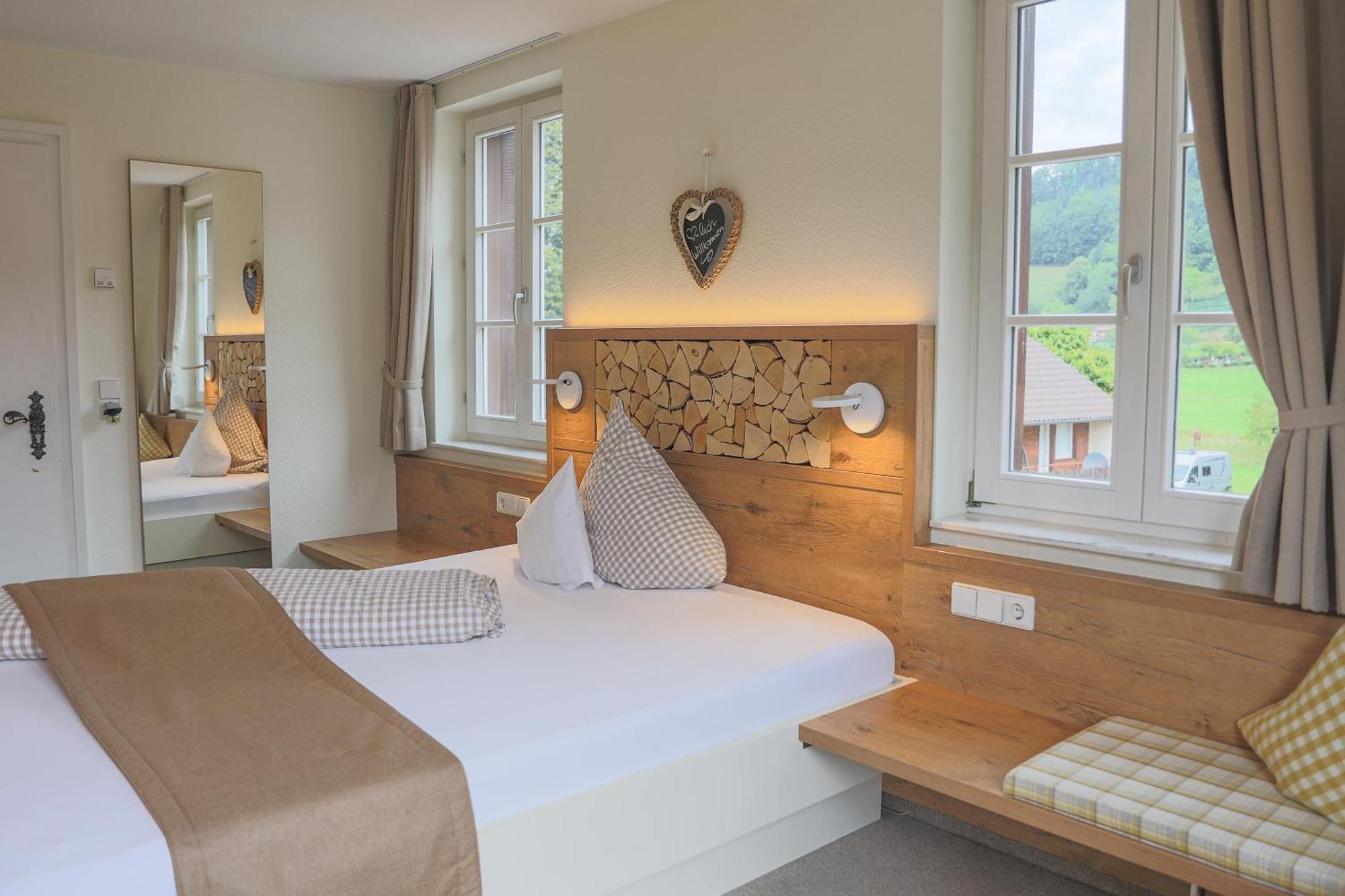 Hotel-Gasthaus Goldener Engel Glottertal Kültér fotó