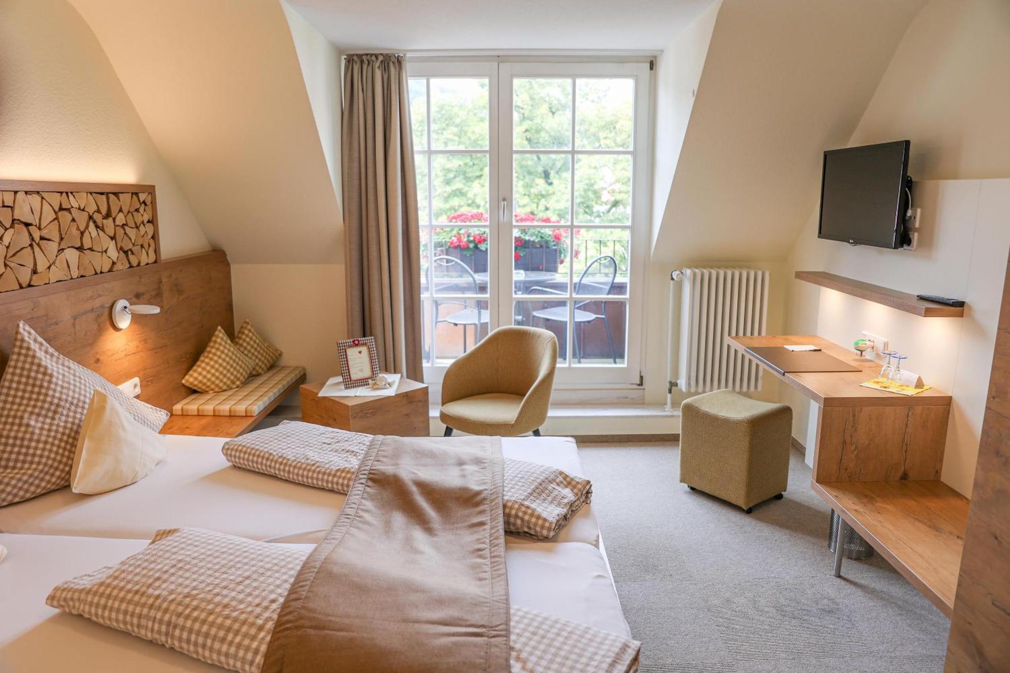 Hotel-Gasthaus Goldener Engel Glottertal Kültér fotó