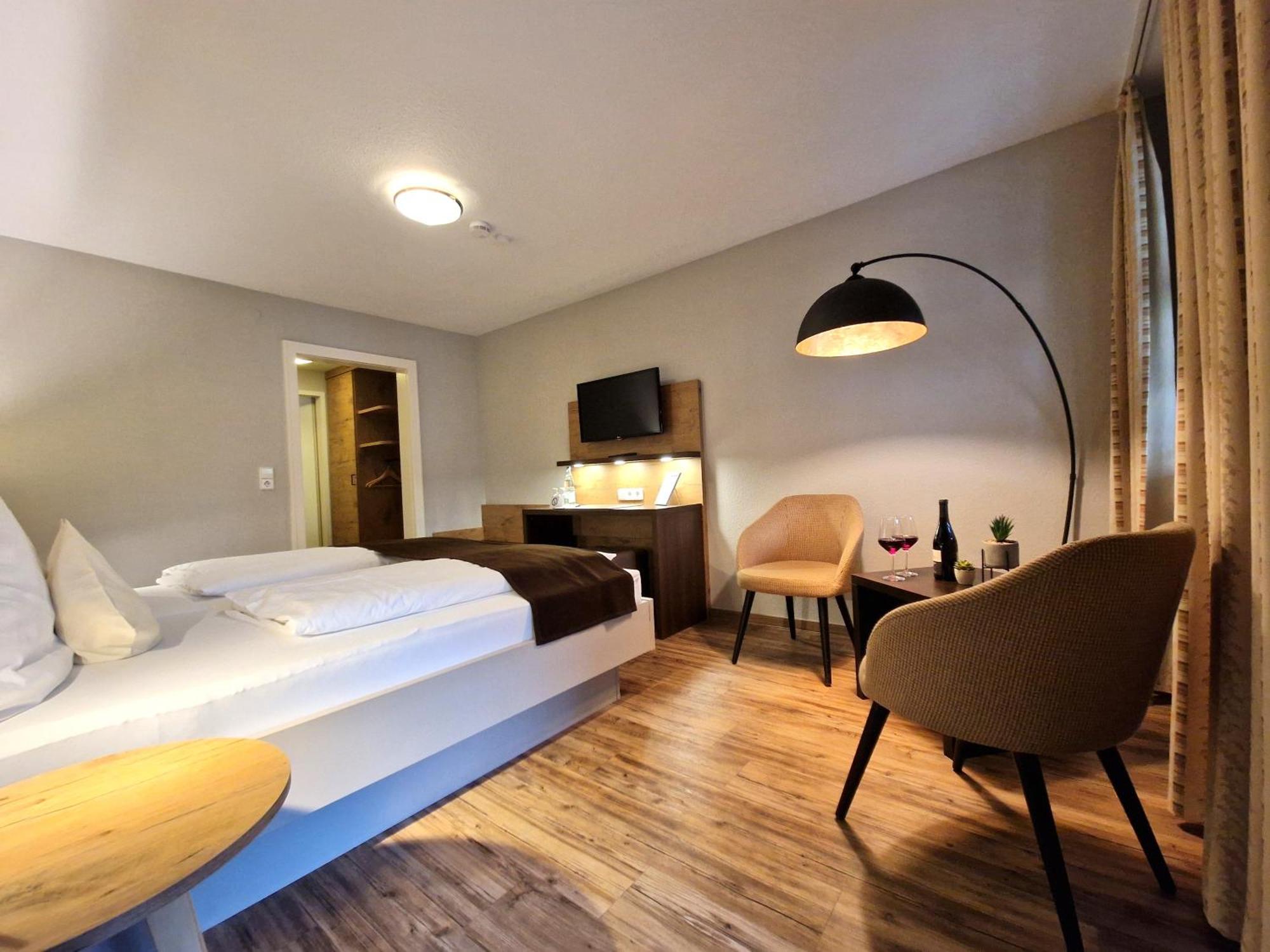 Hotel-Gasthaus Goldener Engel Glottertal Kültér fotó