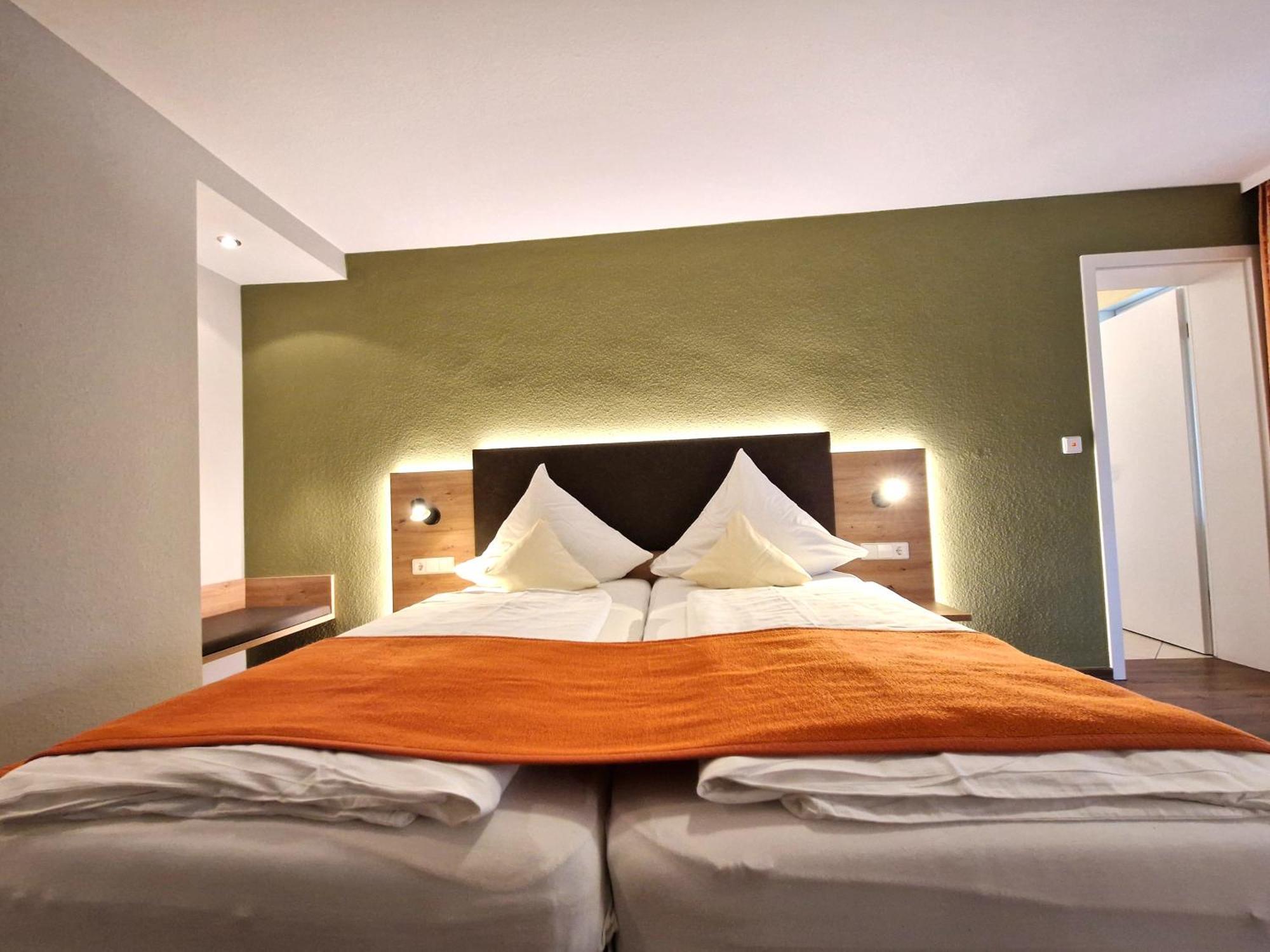 Hotel-Gasthaus Goldener Engel Glottertal Kültér fotó